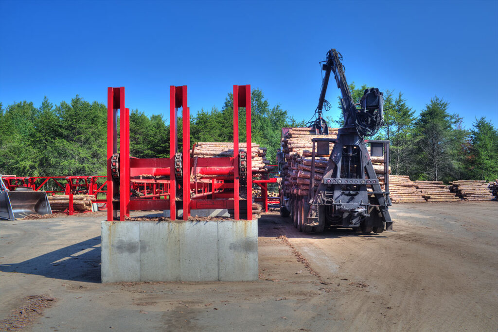 Unloading logs onto the sorter